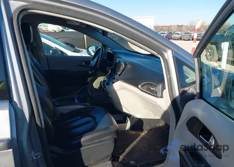 2020 Chrysler Pacifica Touring L из США, поврежденный, VIN 2C4RC1BG2LR106085